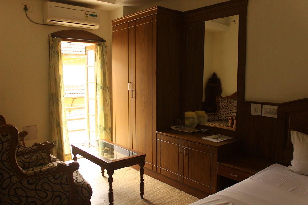 Hotel Park Avenue Kochi Exteriér fotografie