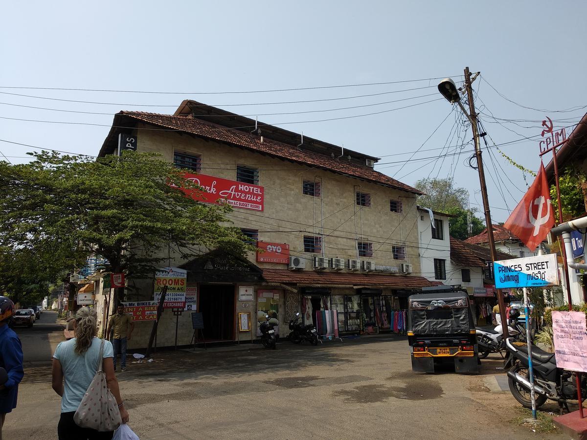 Hotel Park Avenue Kochi Exteriér fotografie